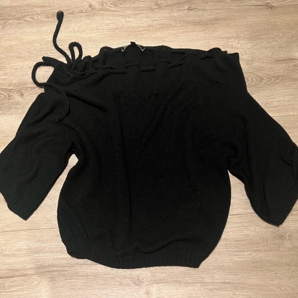 Lovestitch women’s off the shoulder sweater size large